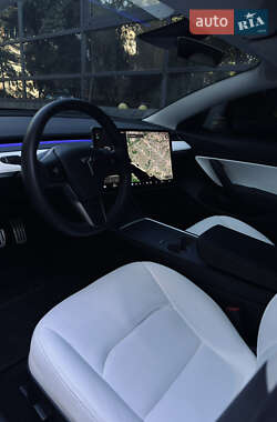 Седан Tesla Model 3 2021 в 