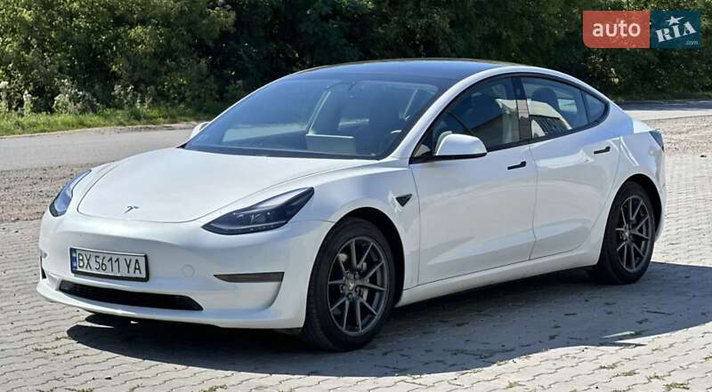 Седан Tesla Model 3 2021 в Хмельницькому