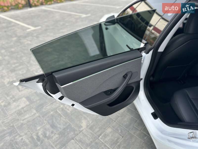 Седан Tesla Model 3 2024 в Луцьку фото 17 Седан Tesla Model 3 2024 в Луцьку
