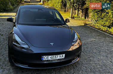 Седан Tesla Model 3 2022 в 