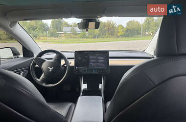 Седан Tesla Model 3 2018 в 