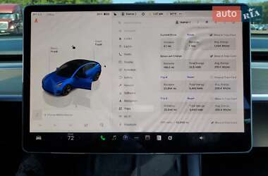 Седан Tesla Model 3 2022 в 