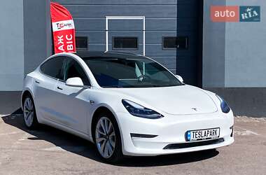 Седан Tesla Model 3 2019 в 