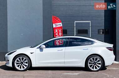 Седан Tesla Model 3 2019 в 