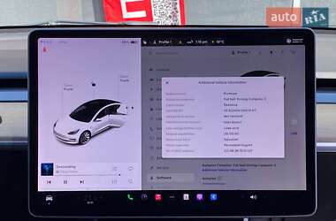 Седан Tesla Model 3 2019 в 