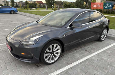 Седан Tesla Model 3 2018 в 