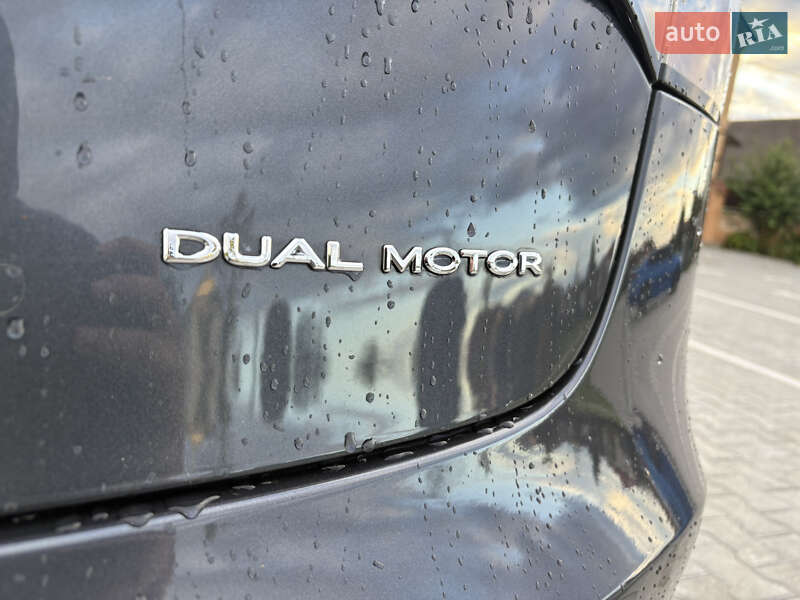 Седан Tesla Model 3 2018 в Львові