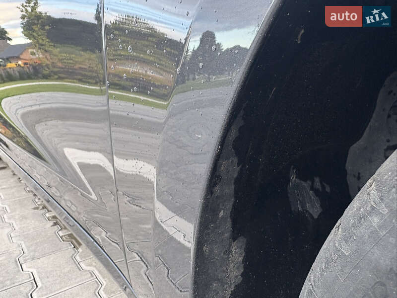 Седан Tesla Model 3 2018 в Львові