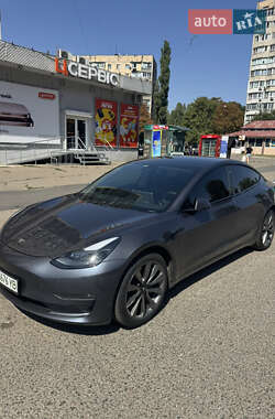 Седан Tesla Model 3 2019 в Одесі