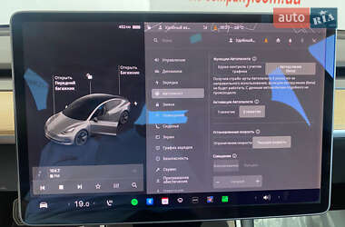 Седан Tesla Model 3 2020 в 