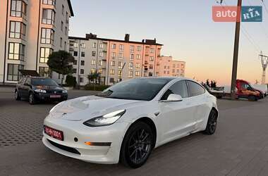 Седан Tesla Model 3 2020 в Луцке