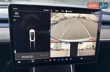 Седан Tesla Model 3 2020 в 