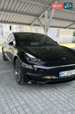 Седан Tesla Model 3 2018 в Львове