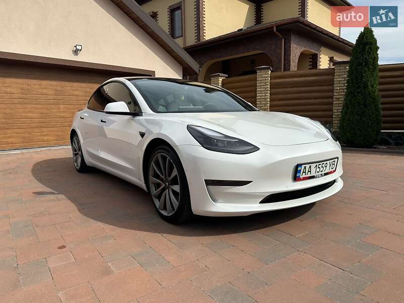 Tesla Model 3 2021