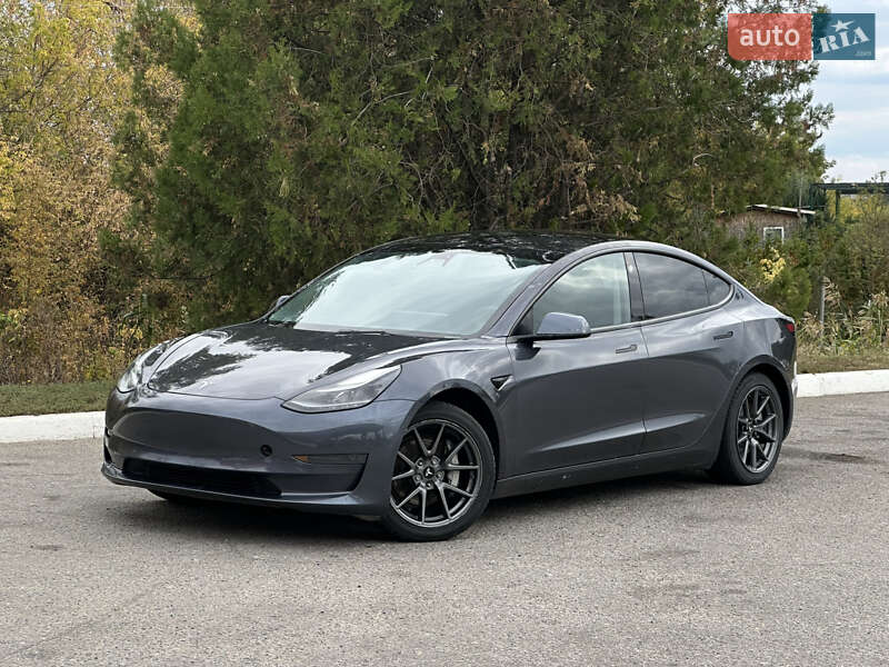 Седан Tesla Model 3 2021 в Харькове