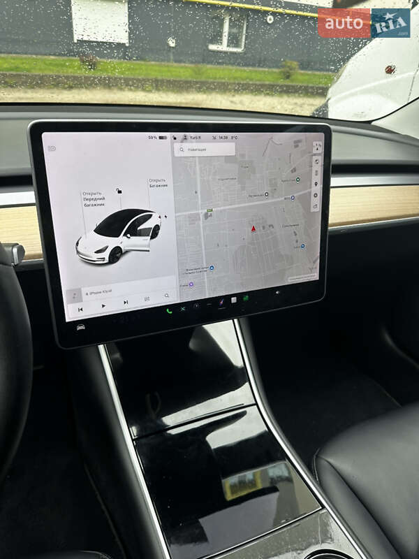 Седан Tesla Model 3 2020 в Львові