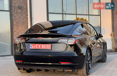 Седан Tesla Model 3 2019 в 