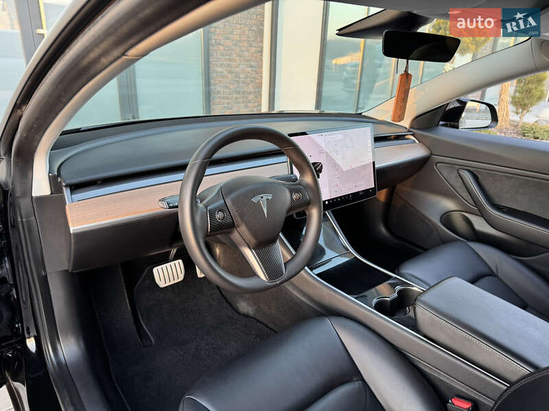 Седан Tesla Model 3 2019 в Тернополі фото 68 Седан Tesla Model 3 2019 в Тернополі