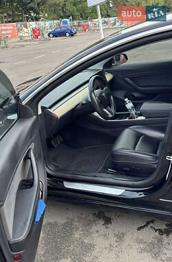 Седан Tesla Model 3 2018 в 
