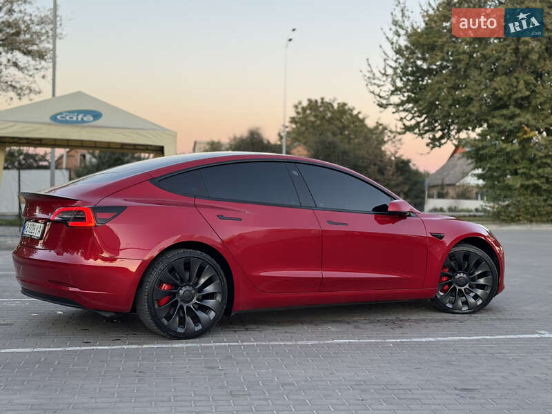 Седан Tesla Model 3 2022 в Вінниці