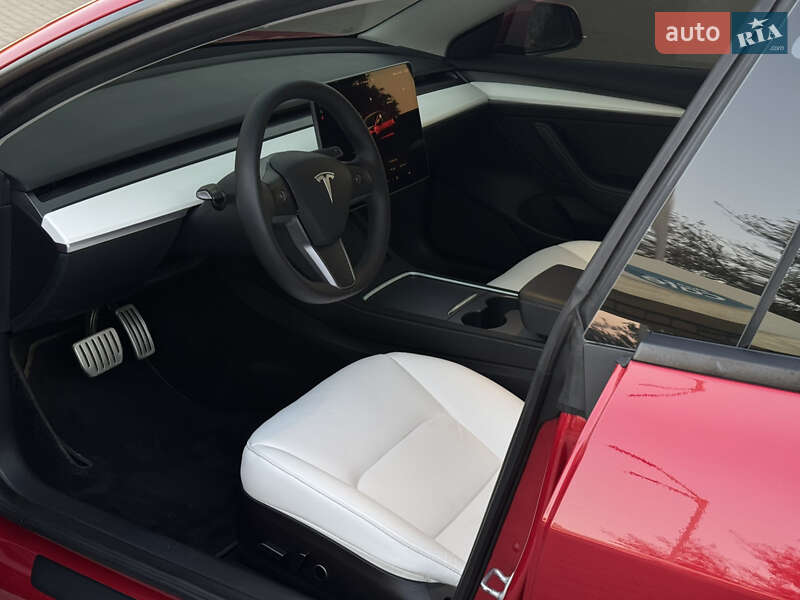 Седан Tesla Model 3 2022 в Вінниці