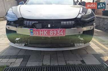 Седан Tesla Model 3 2018 в 