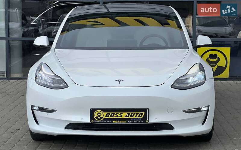 Седан Tesla Model 3 2019 в Ивано-Франковске