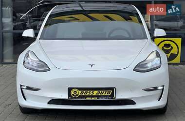 Седан Tesla Model 3 2019 в 