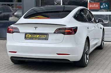 Седан Tesla Model 3 2019 в 