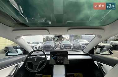 Седан Tesla Model 3 2019 в 