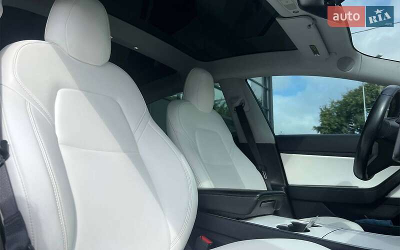 Седан Tesla Model 3 2019 в Ивано-Франковске