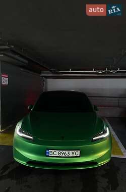 Седан Tesla Model 3 2025 в Львові