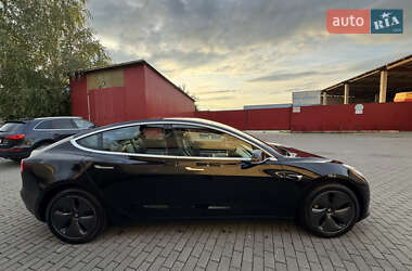 Седан Tesla Model 3 2019 в 