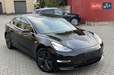Седан Tesla Model 3 2019 в Владимире