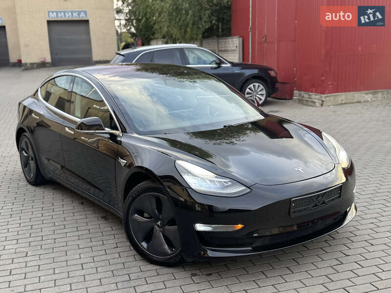 Tesla Model 3 2019