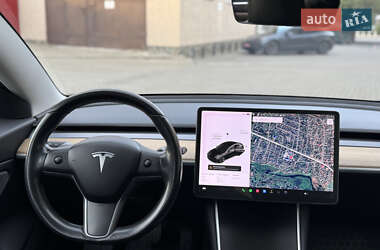 Седан Tesla Model 3 2019 в 