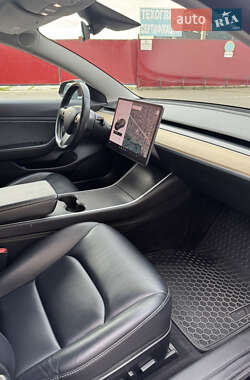 Седан Tesla Model 3 2019 в 