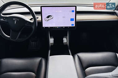 Седан Tesla Model 3 2018 в 