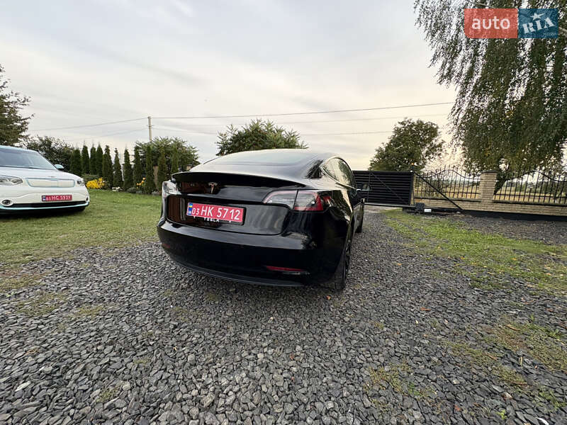 Седан Tesla Model 3 2018 в Луцьку