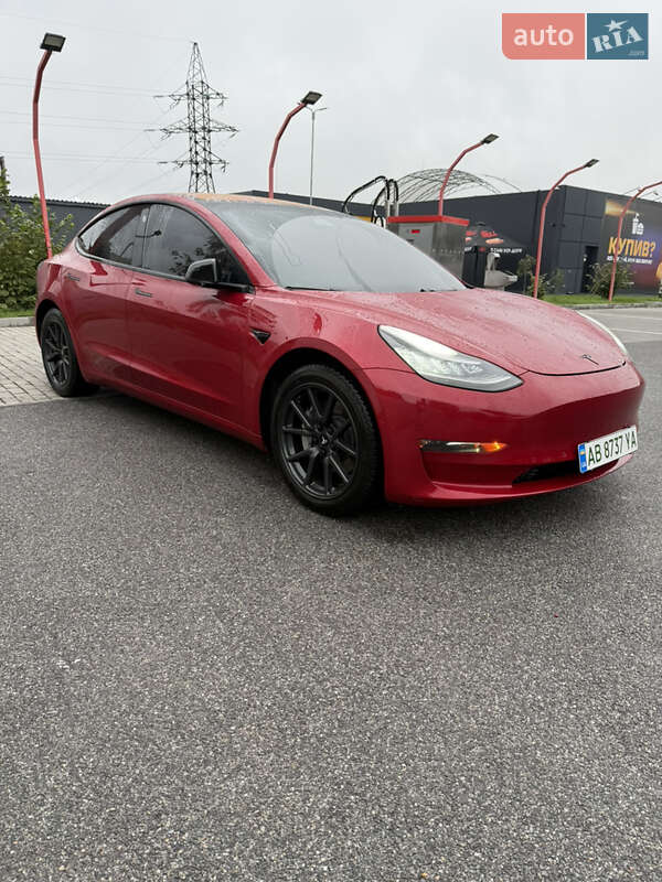 Седан Tesla Model 3 2018 в Вінниці