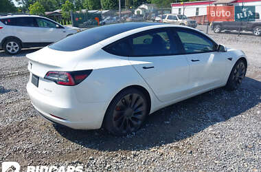 Седан Tesla Model 3 2021 в 