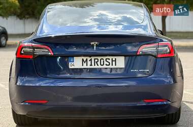 Седан Tesla Model 3 2021 в 