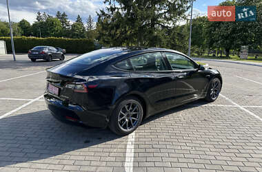 Седан Tesla Model 3 2022 в Луцьку