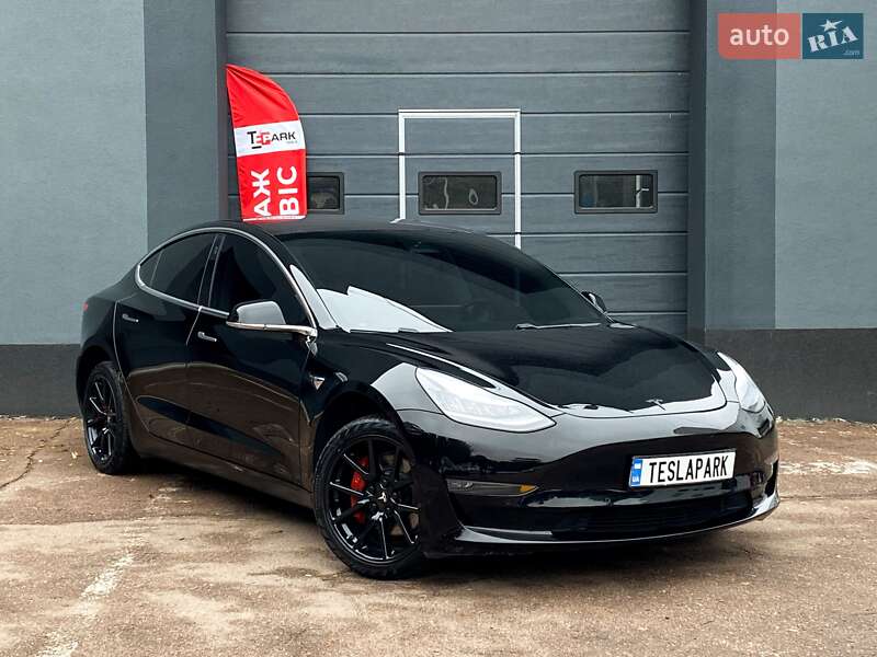 Tesla Model 3 2020