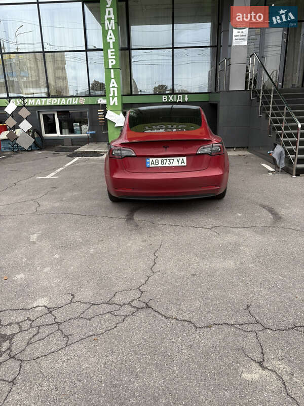 Седан Tesla Model 3 2018 в Вінниці