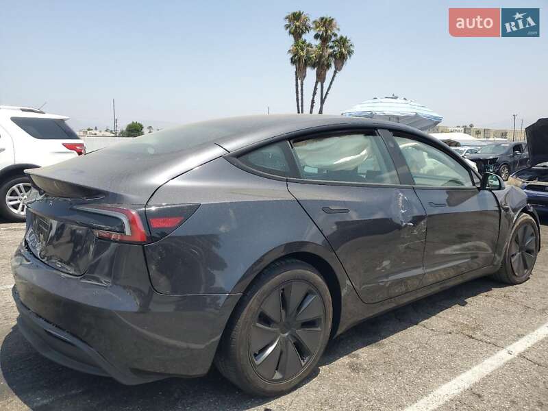 Седан Tesla Model 3 2025 в Києві