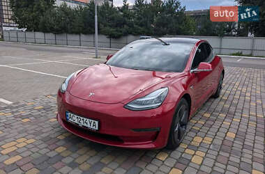 Седан Tesla Model 3 2019 в Киеве
