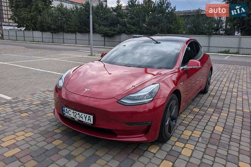 Tesla Model 3 2019