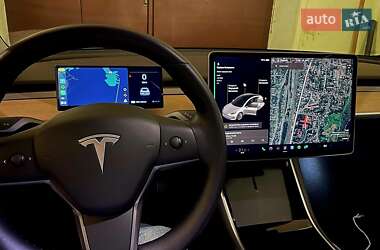 Седан Tesla Model 3 2019 в 