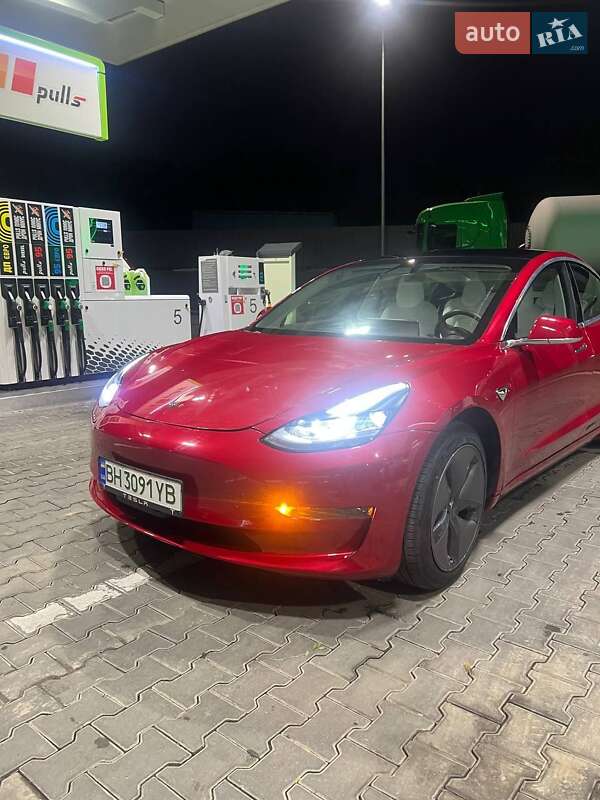 Седан Tesla Model 3 2020 в Одессе